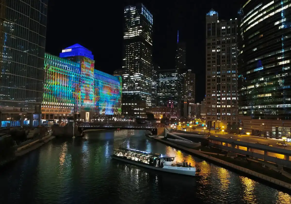 Premier Dinner Cruise on Chicago River