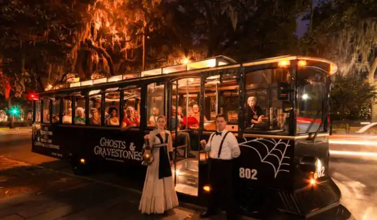 Ghosts and Gravestones Tour of Savannah