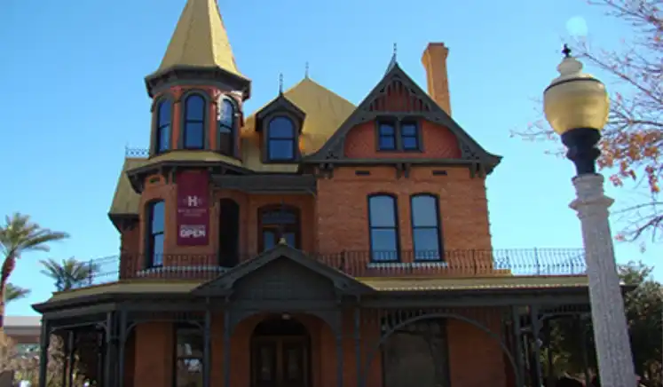 Urban Adventure Quest: Phoenix