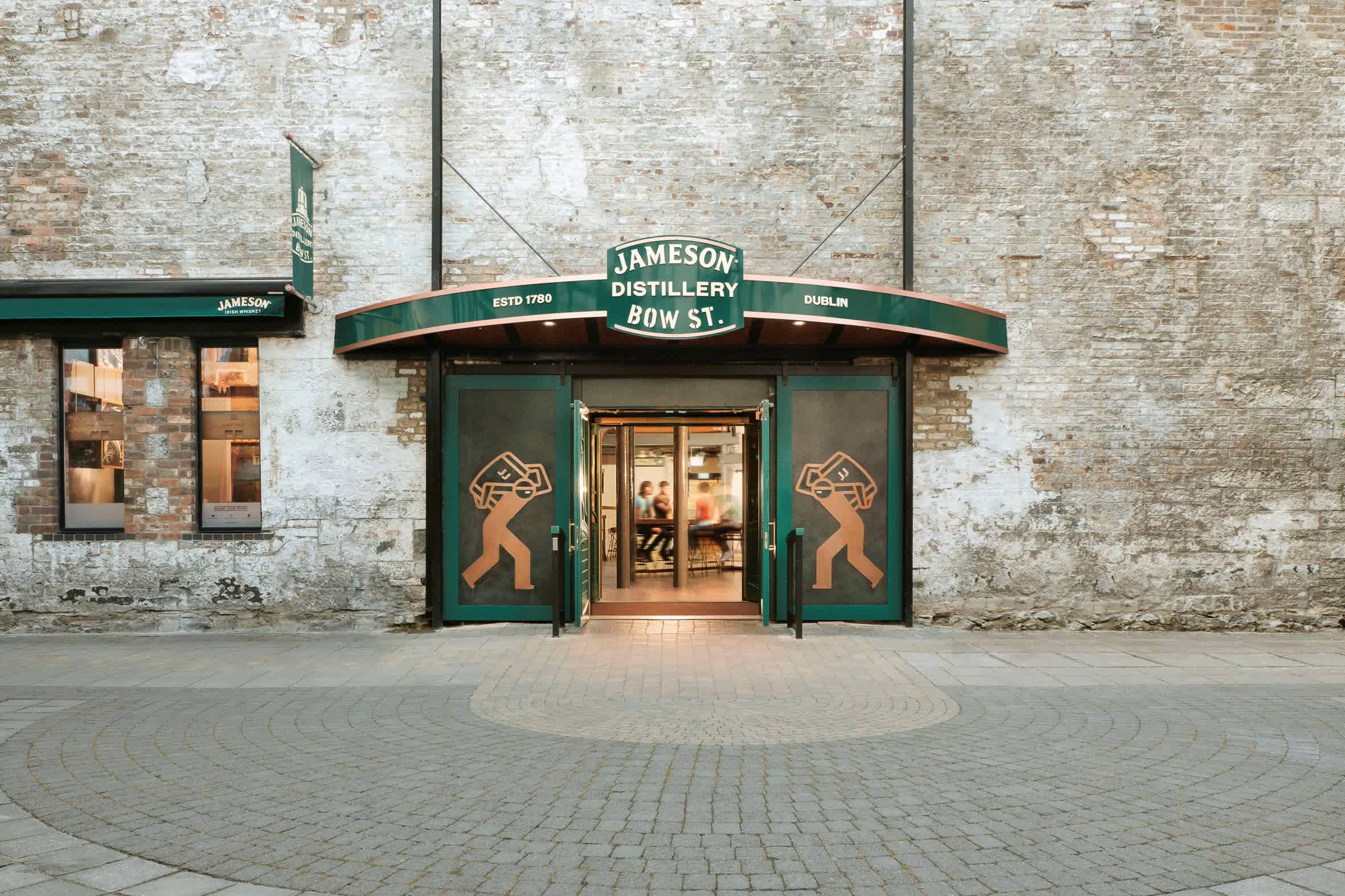 Small Group Jameson Distillery & Guinness Brewery Tour