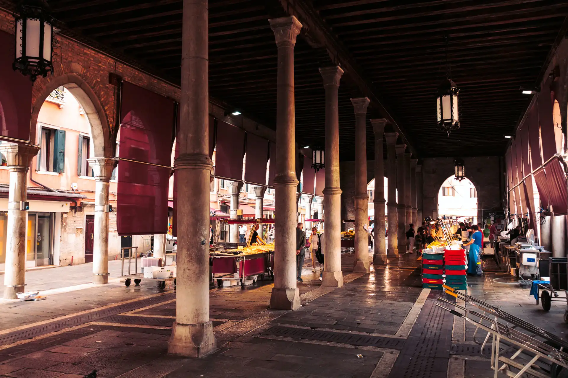Venice Express Day Tour: Gondola & Doge's Palace