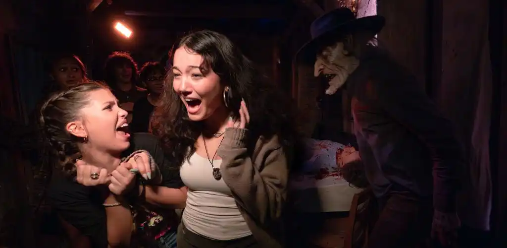 12 Saving Tips: How to Save Money at Disney World Orlando