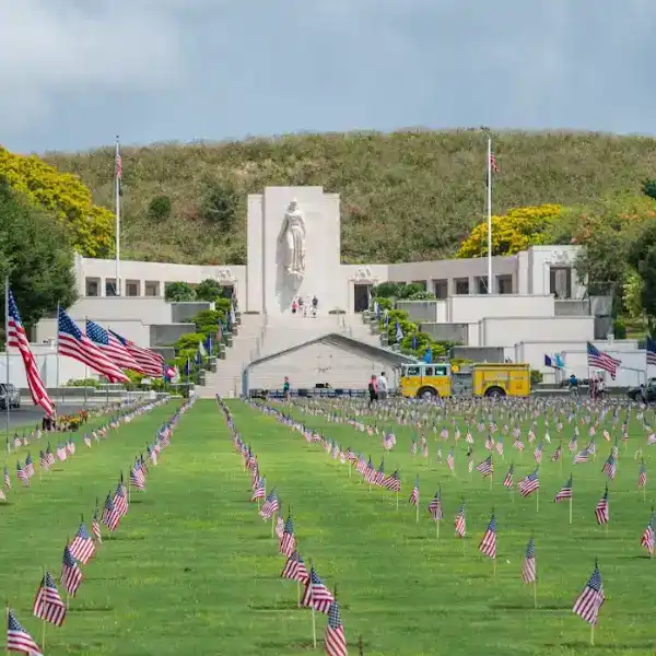 Heroes & Legends (Red Line)