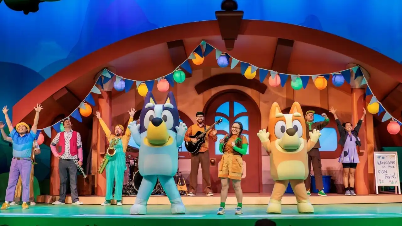Bluey and Bingo cartoon characters coming to Disneyland in 2026