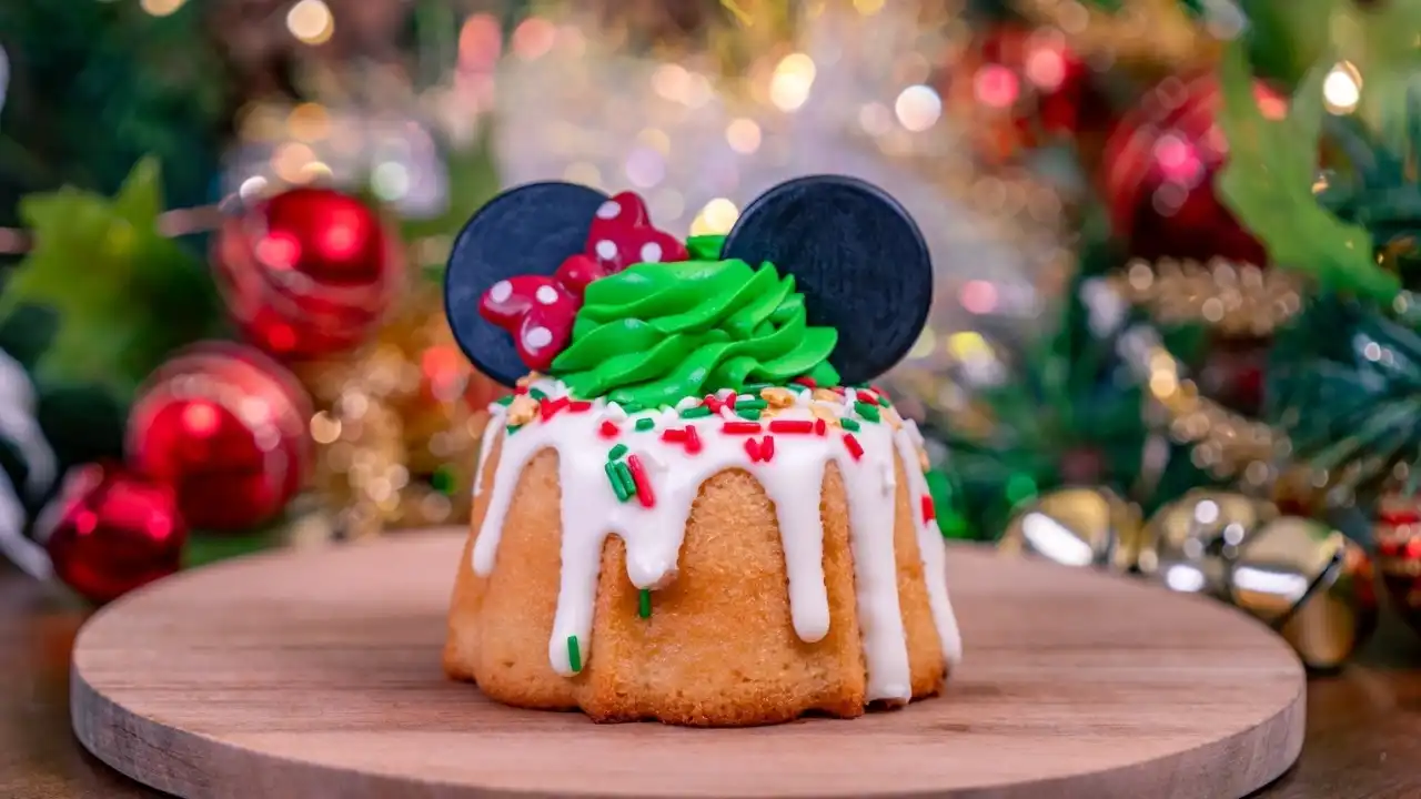 Holiday desserts and Christmas-themed dishes at Disneyland Resort