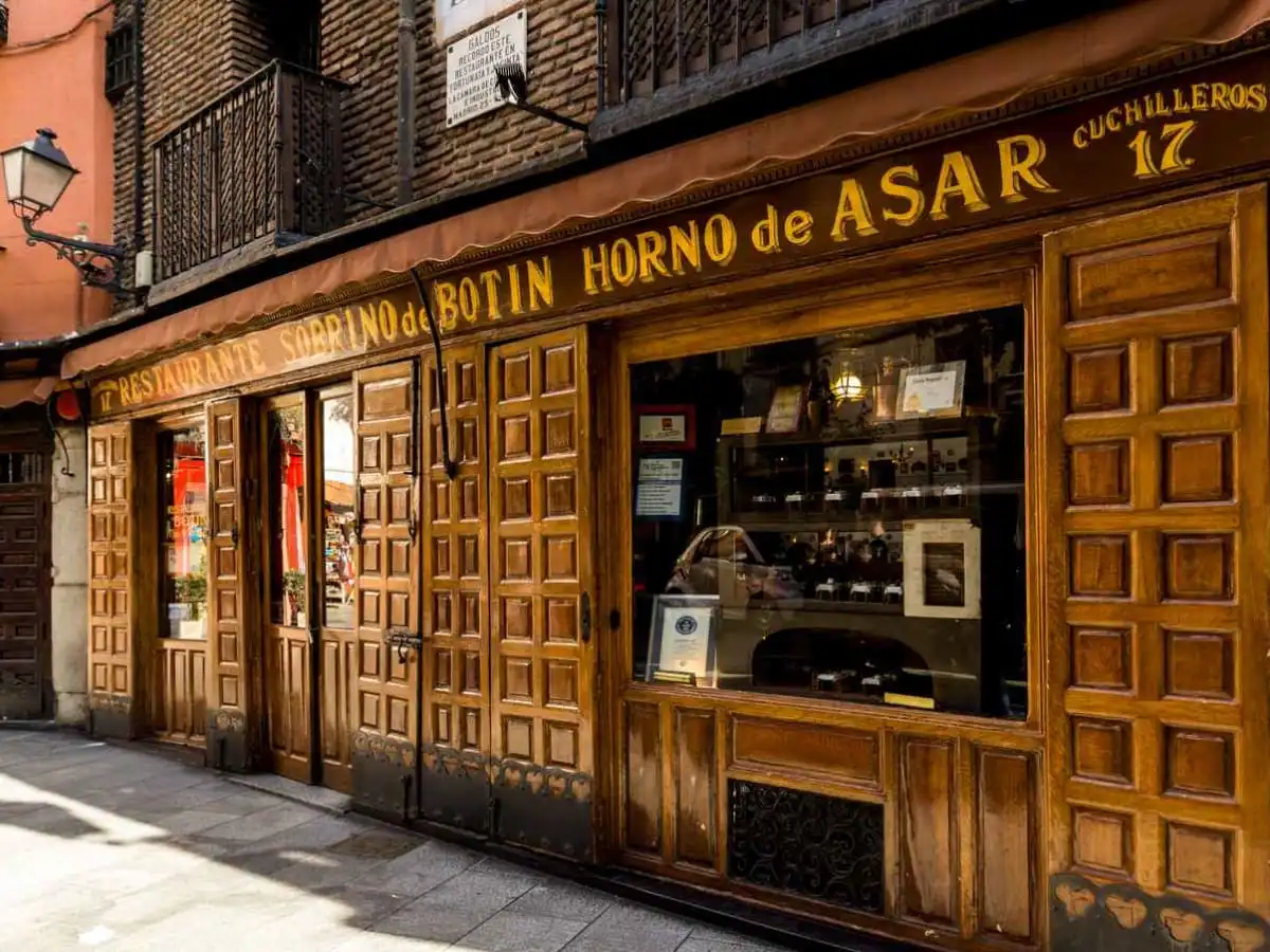 Madrid Tapas Taverns and History Tour with Botín Special Access