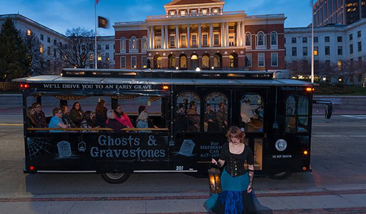 Ghosts and Gravestones Tour Boston